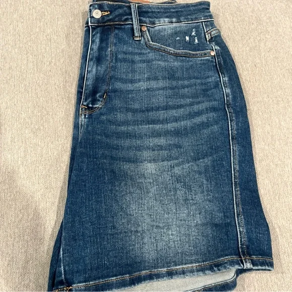 Judy Blue Dark Wash Jean Shorts - Picture 7 of 7